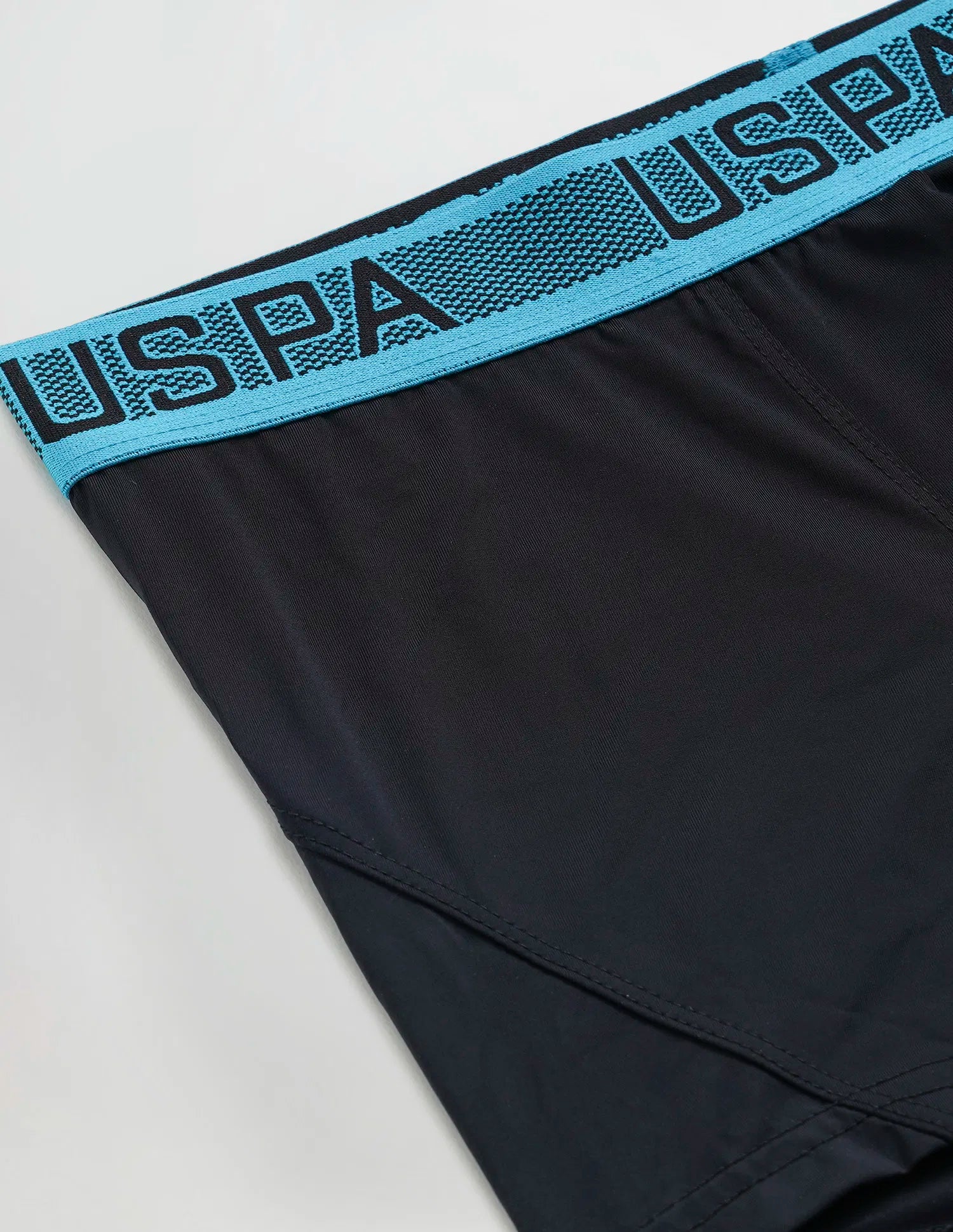 USPA Coolmax Black Low-Rise Trunk for Men - Pack of 1