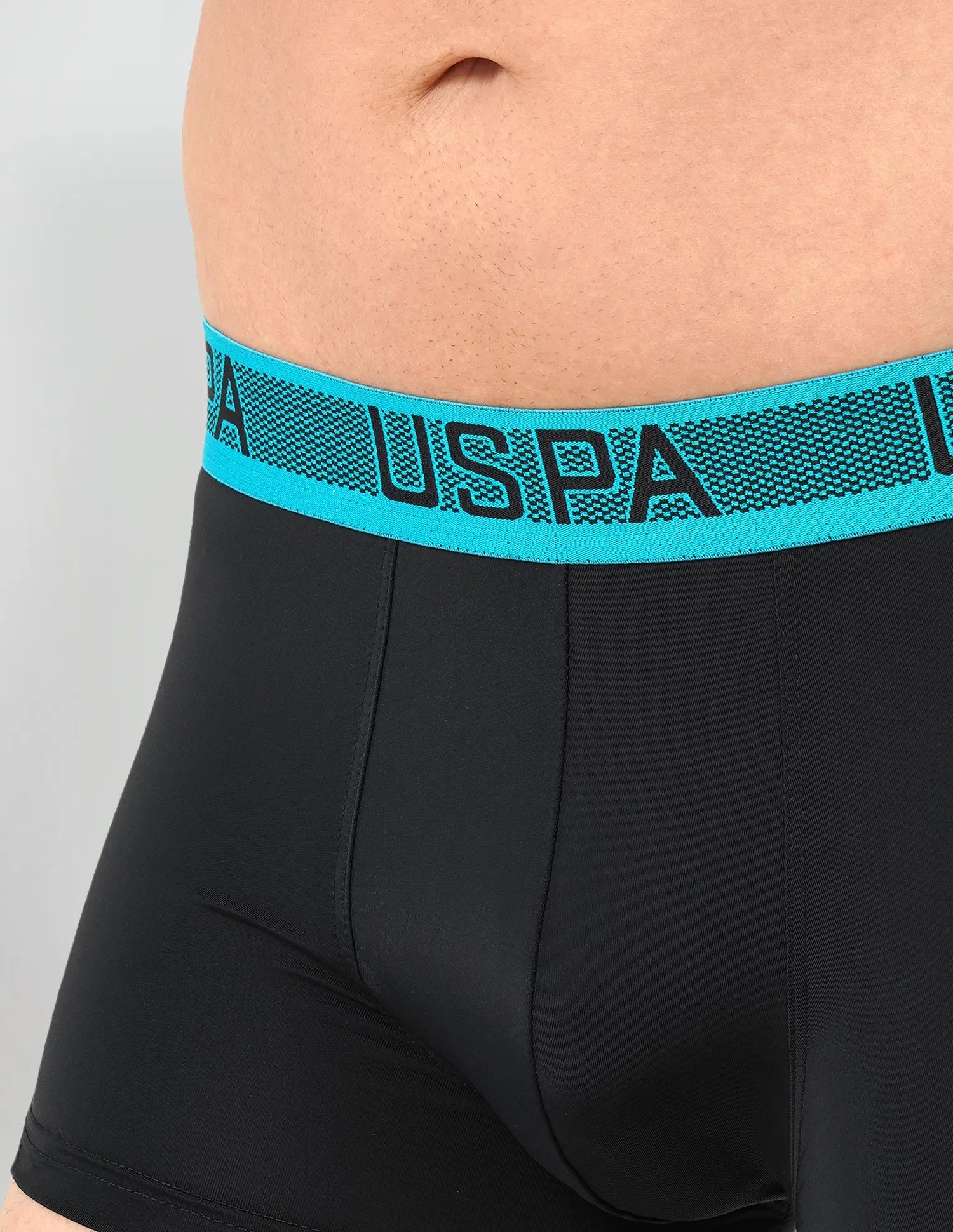 USPA Coolmax Black Low-Rise Trunk for Men - Pack of 1