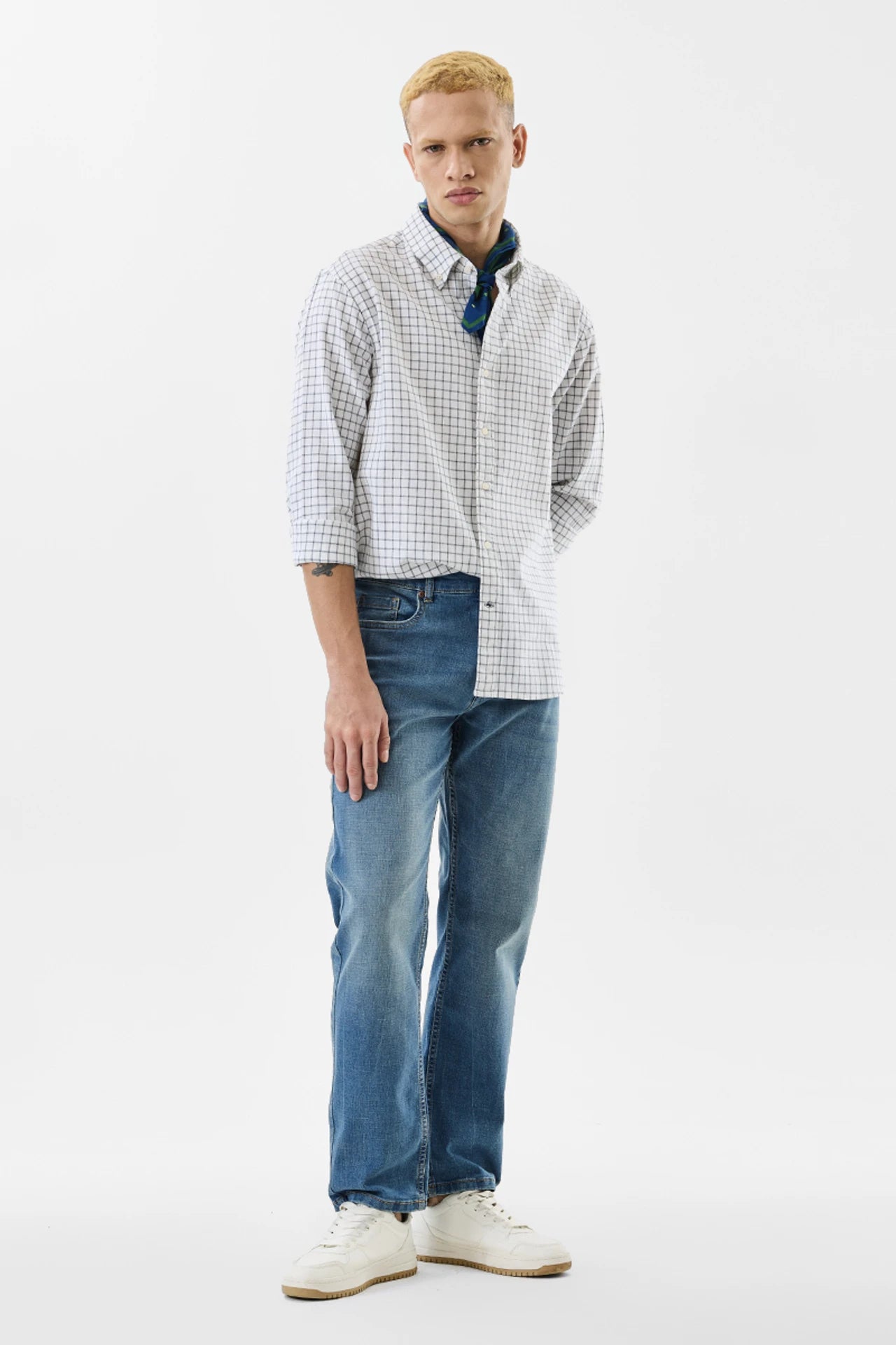 Snitch Men White Checkered Regular Fit Button Down Casual Shirt