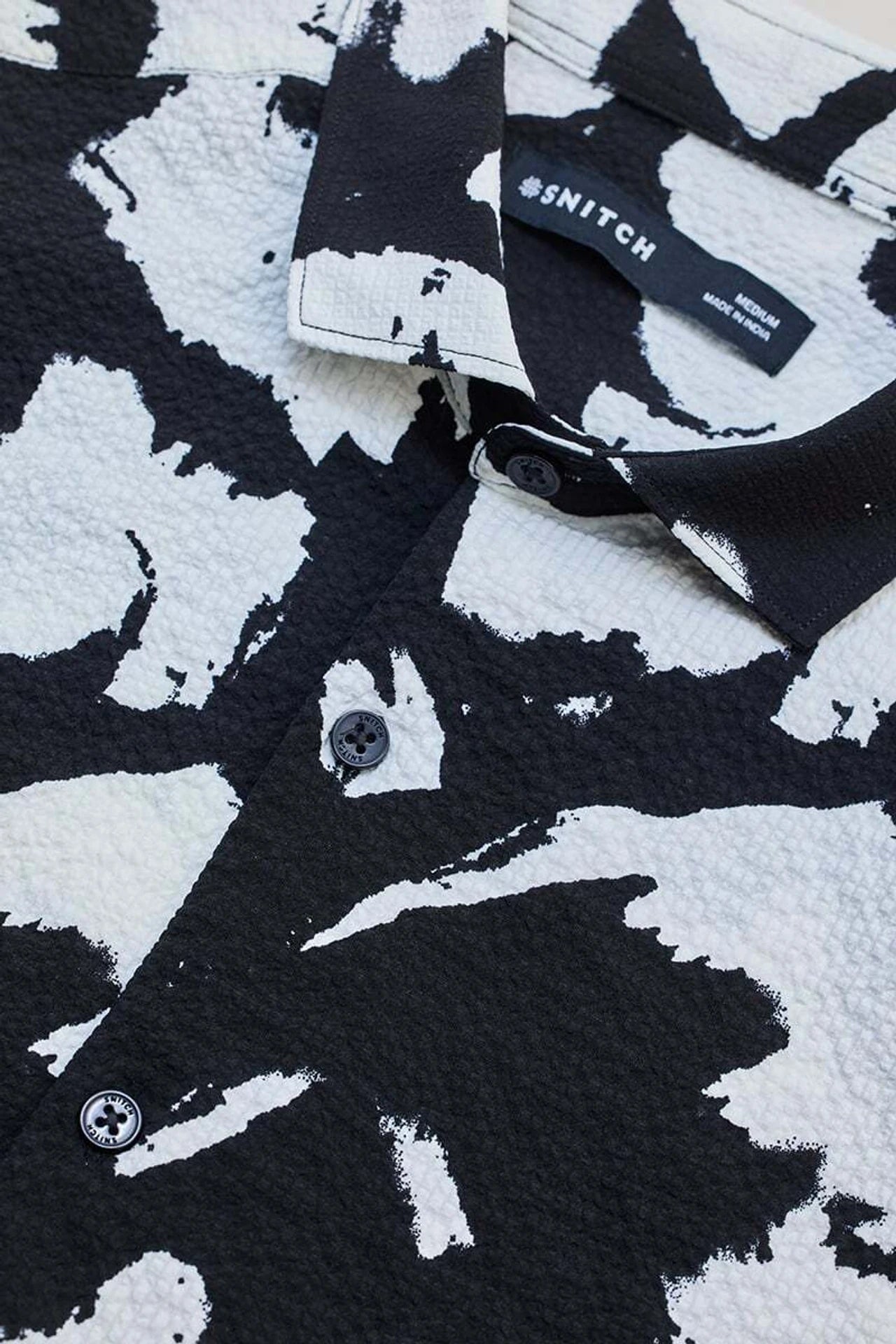 Snitch Black White Slim Fit Printed Spread Collar Shirt for Men