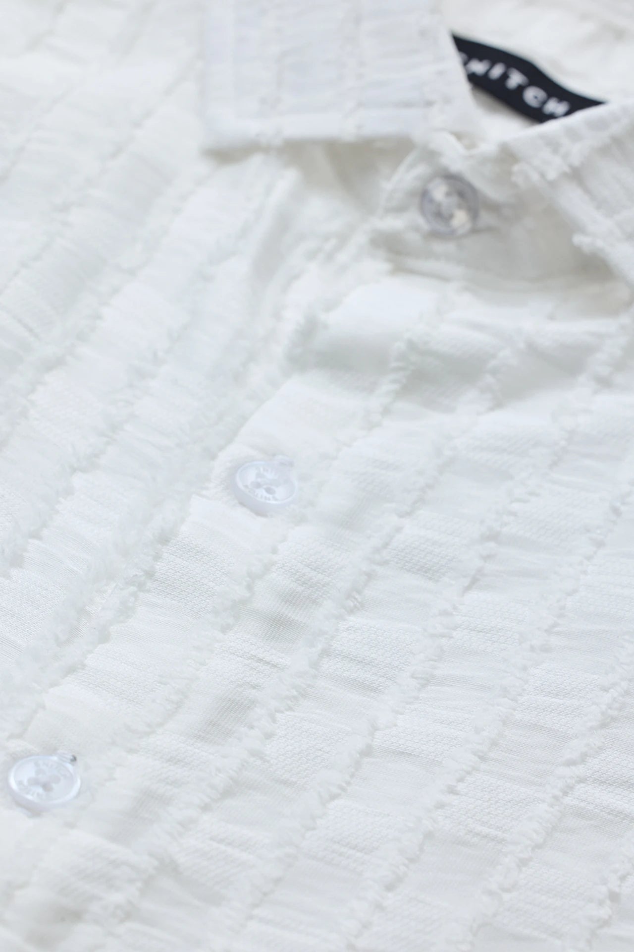 Snitch White Slim Fit Textured Slim Collar Shirt for Men