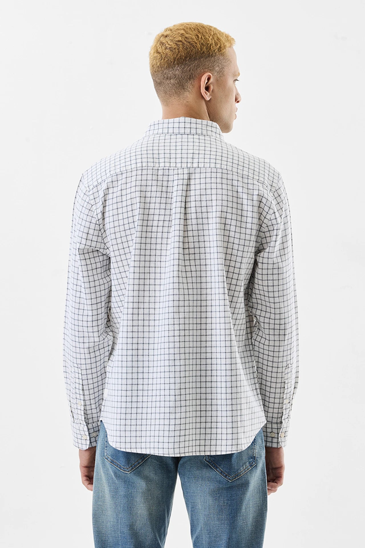 Snitch Men White Checkered Regular Fit Button Down Casual Shirt