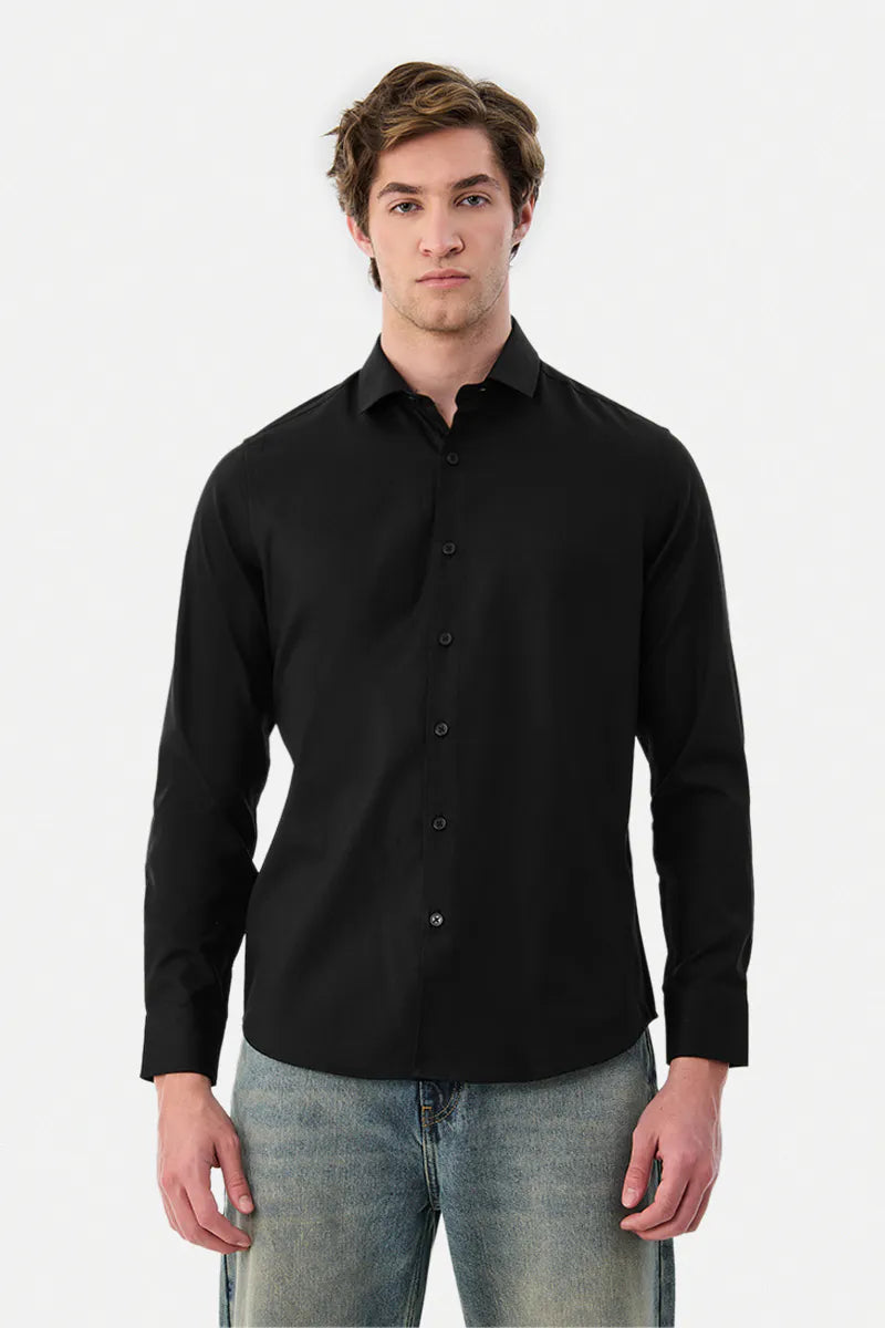 Snitch Men Black Slim Fit Solid Spread Collar Formal Shirt