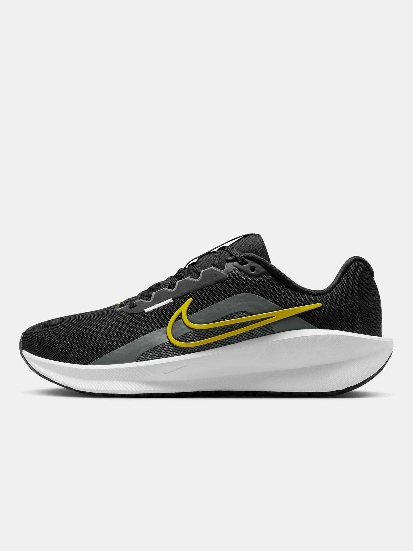 Nike Downshifter 13 Men’s Running Shoes – Black