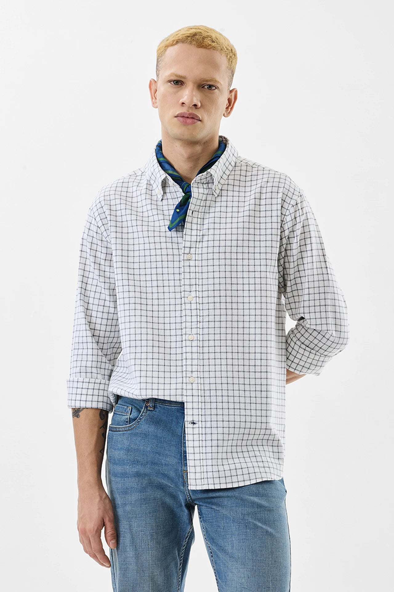 Snitch Men White Checkered Regular Fit Button Down Casual Shirt