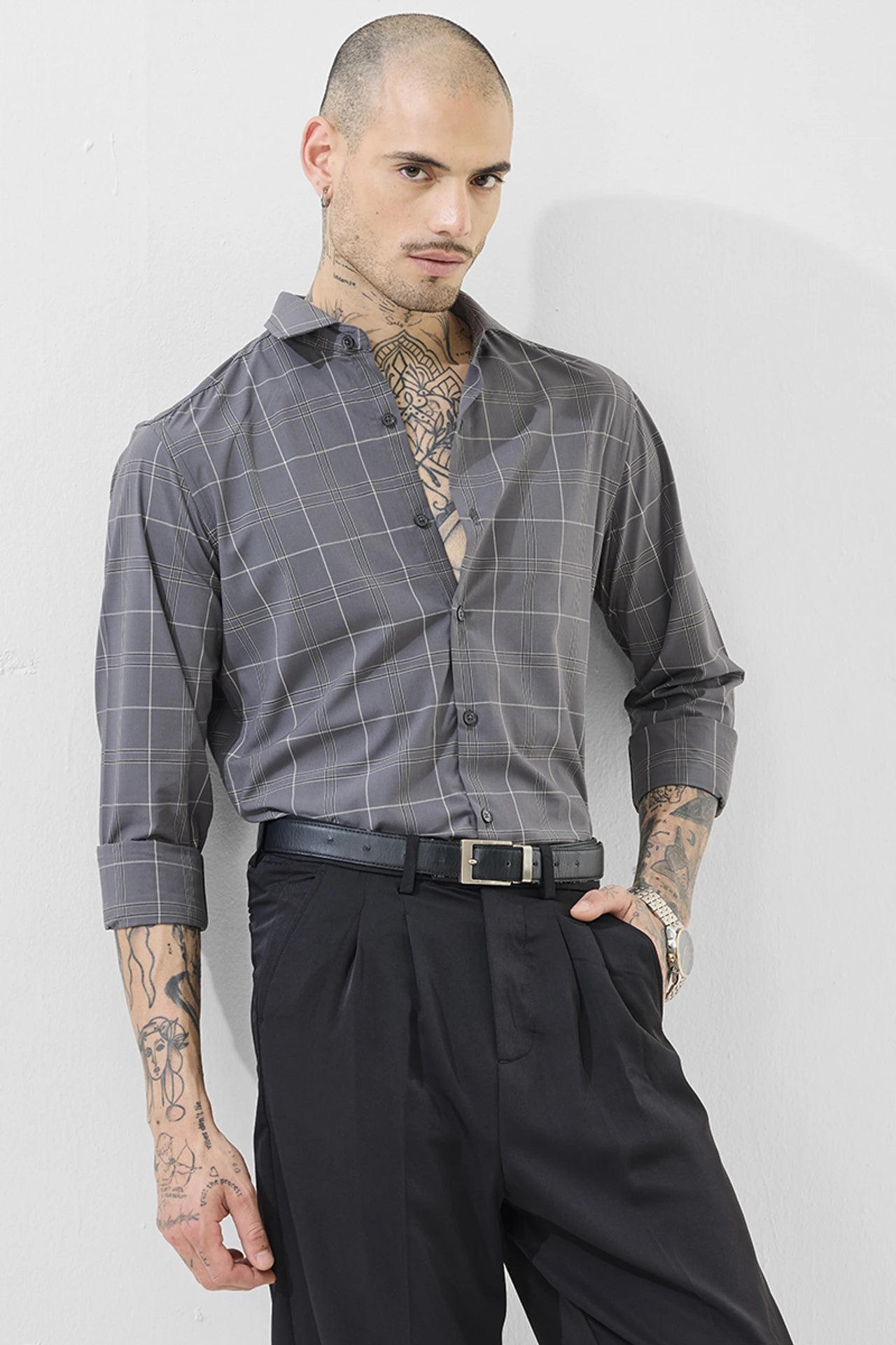Snitch Grey Slim Fit Checkered Spread Collar Shirt for Men